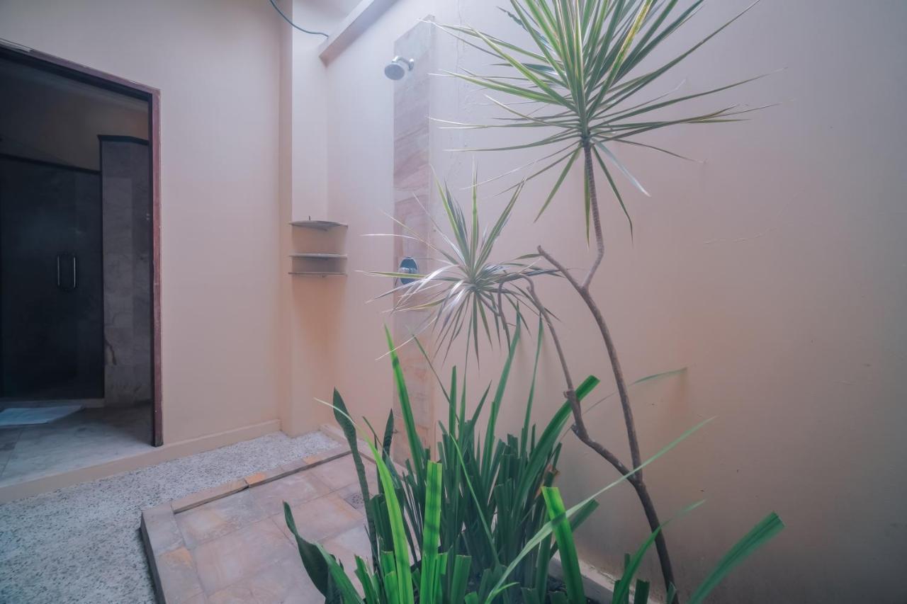 Bali Diamond Estates & *